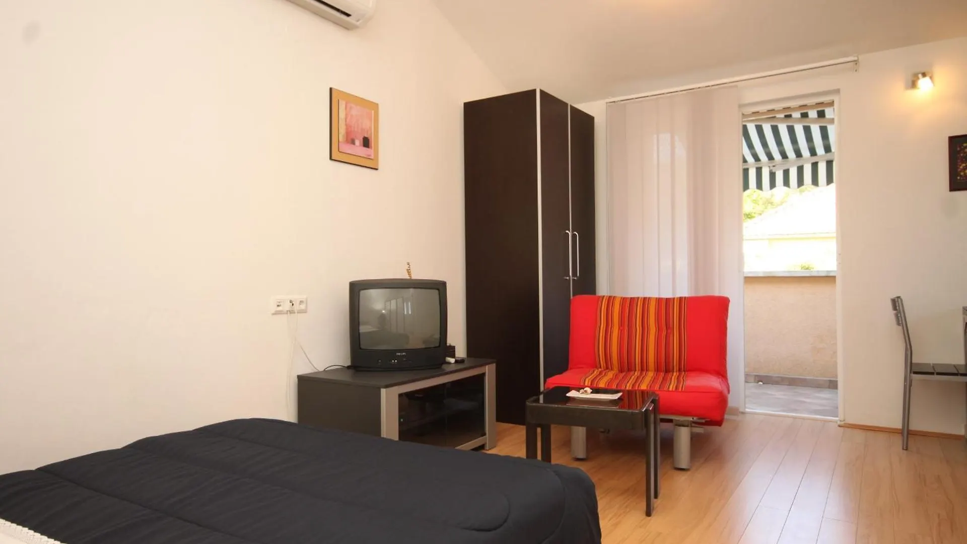 Apartments For Families With Children Zdrelac, Pasman - 8424  Ždrelac