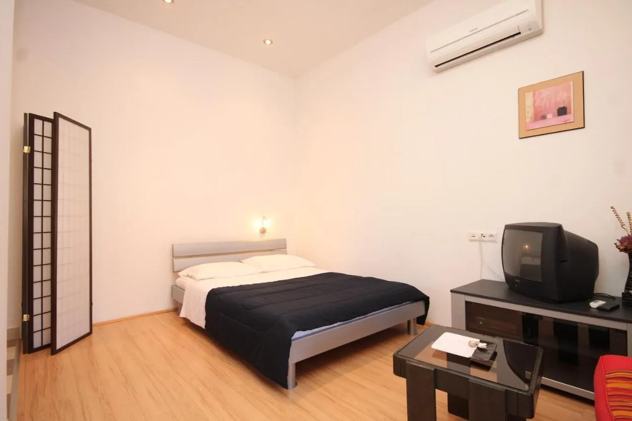 Apartments For Families With Children Zdrelac, Pasman - 8424  Ždrelac